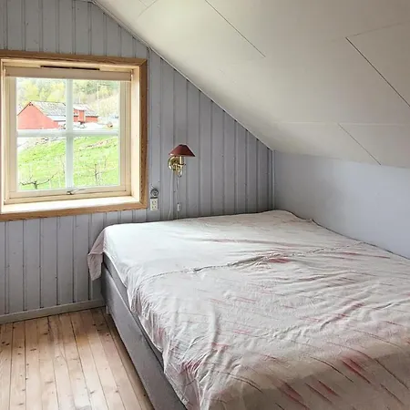 Beautiful In Vallavik With Kitchen * Djonno