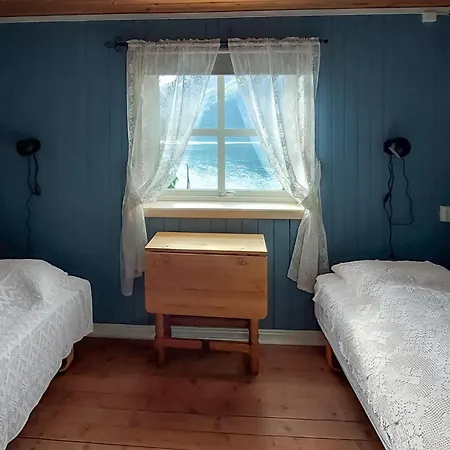 Beautiful In Vallavik With Kitchen Holiday home Djonno
