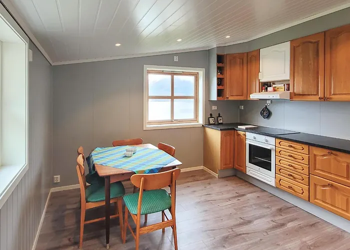 Beautiful In Vallavik With Kitchen *