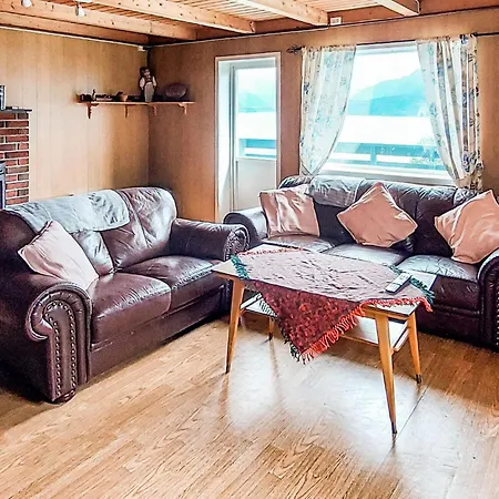 Beautiful In Vallavik With Kitchen Feriehus *